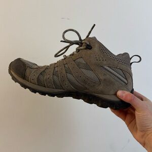 Columbia woman’s Athletic hiking Shoes